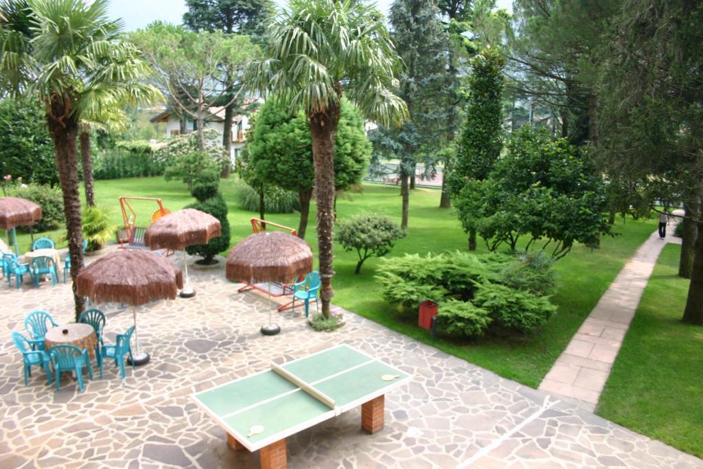Hotel Castel Lodron Storo Kültér fotó